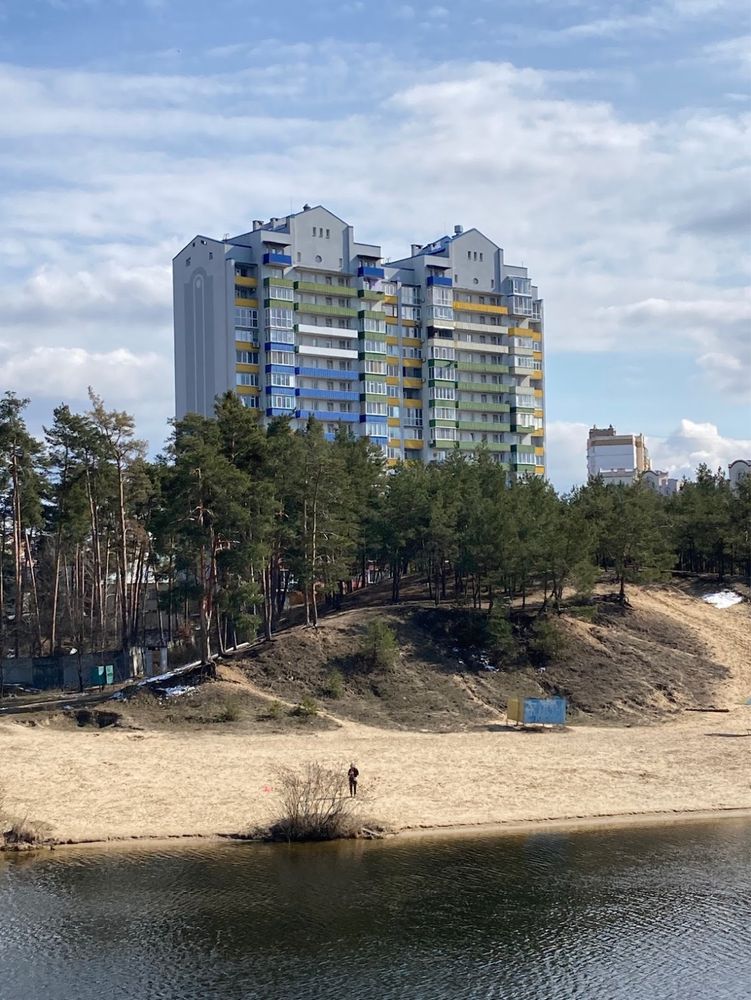 Від власника, 2К кв. з кухнею-студією, новий ремонт, вул. Київська, 3