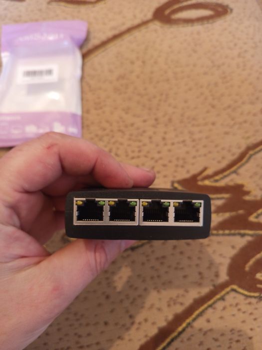 Switch sieciowy z zasilaniem USB