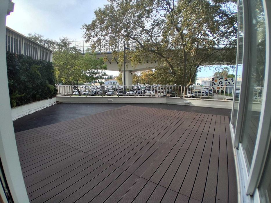 Apartamento t3 Lumiar 2 terracos 2 wc,garagem, totalmente remodelado