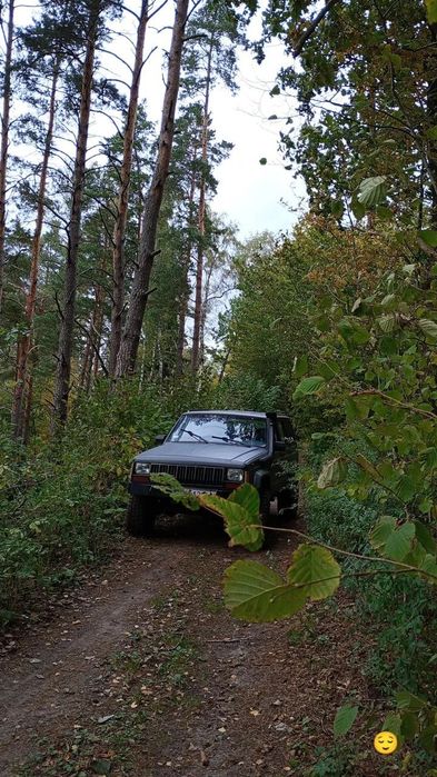 Jeep Xj 4,0 benzyna
