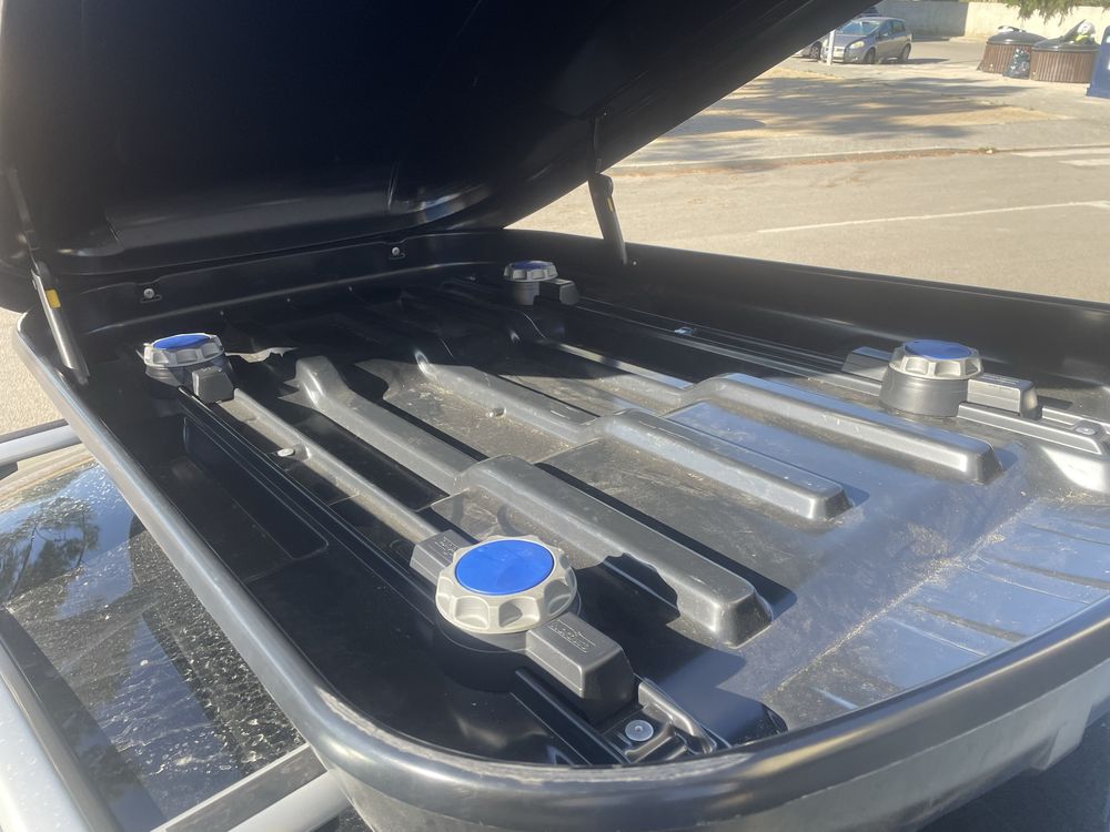 Vendo caixa de viagem mais os suportes tejadilho Norauto