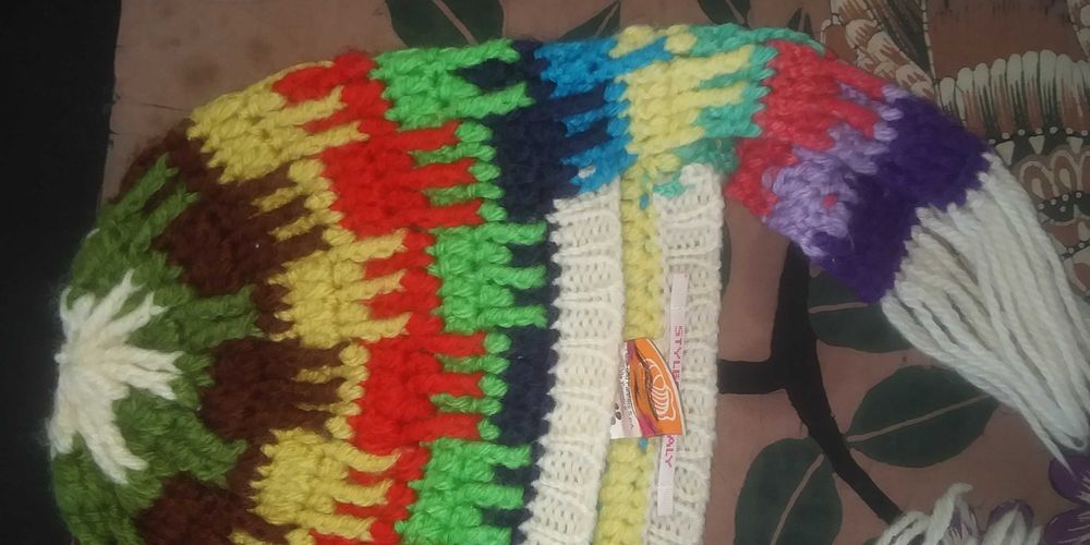 Czapka kolorowa orientalna włena Włochy Italia