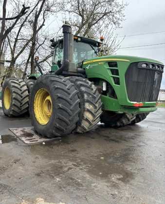 Трактор  John Deer