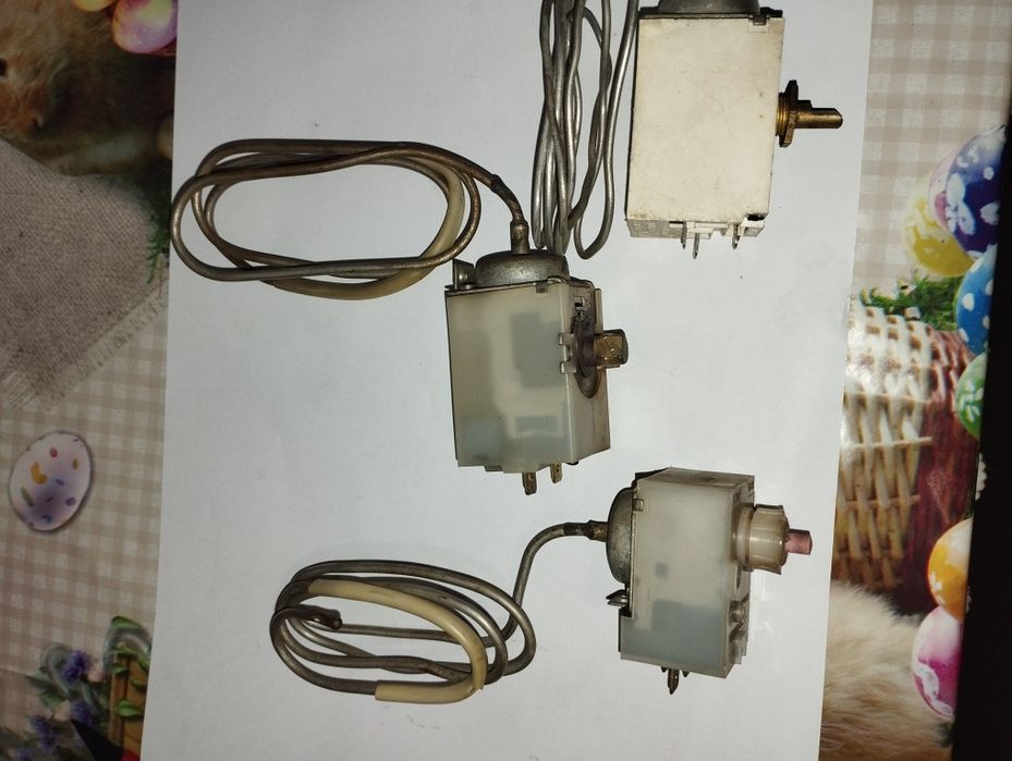 Деталі до холодильника SANYO.