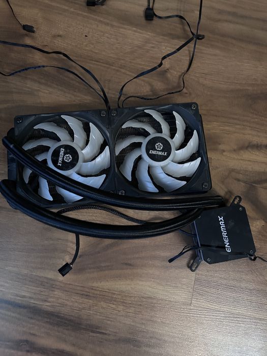 Водяне охолодження Enermax LiqMax 3