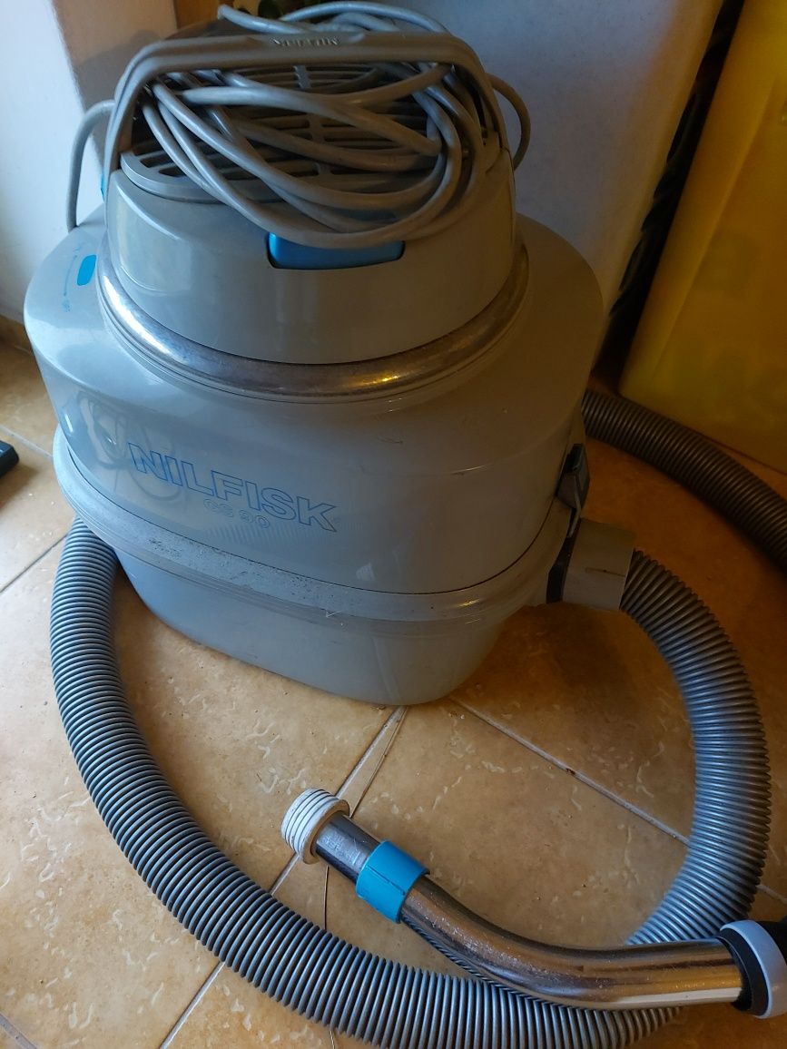 Odkurzacz Nilfisk typ GSD 700W