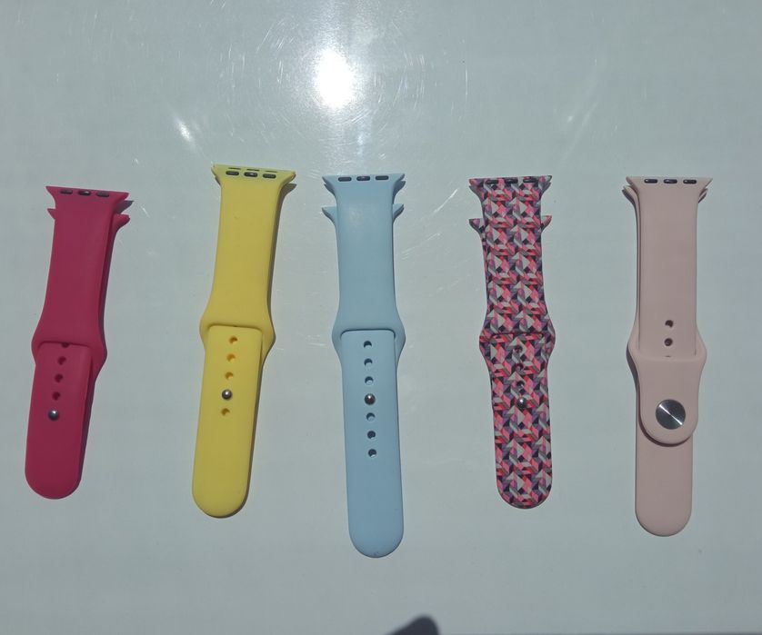 Ремінці для apple watch.