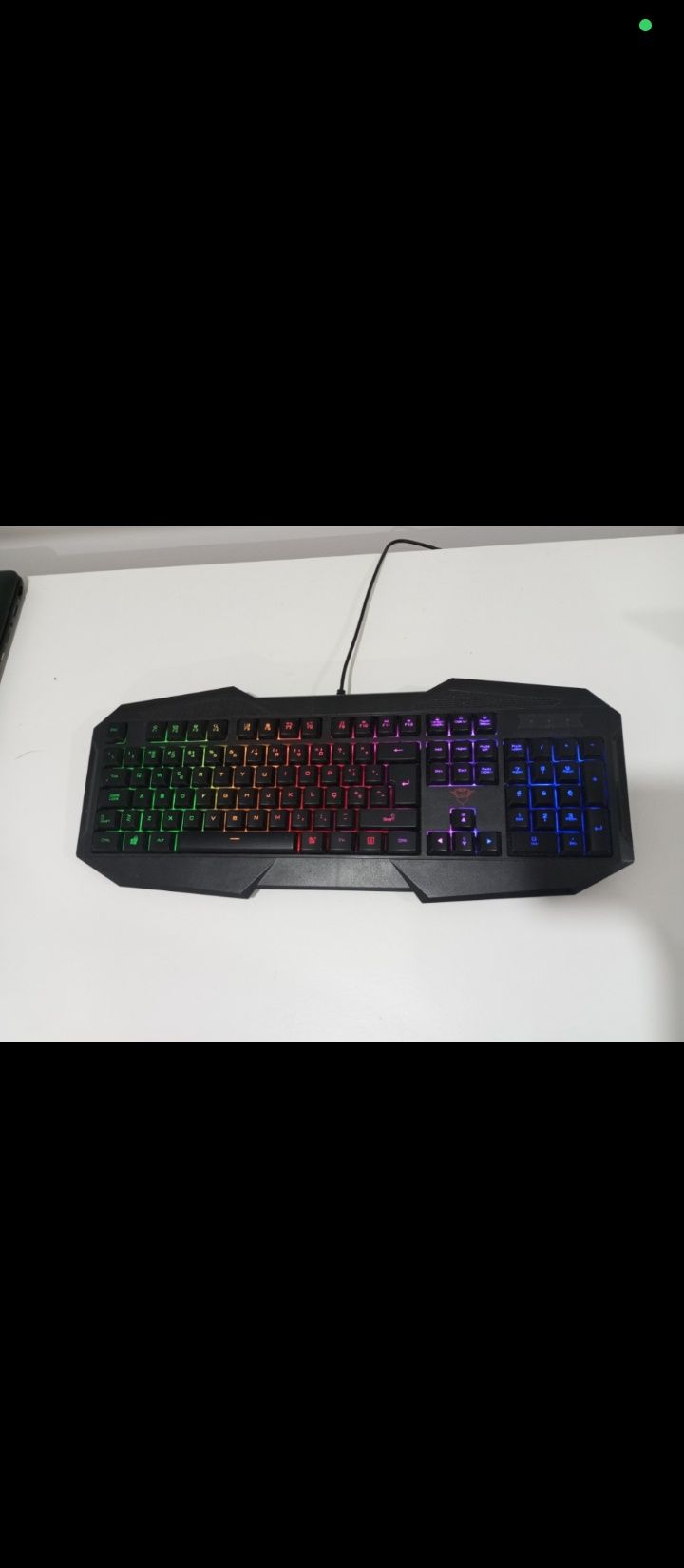 Teclado gamer RGB