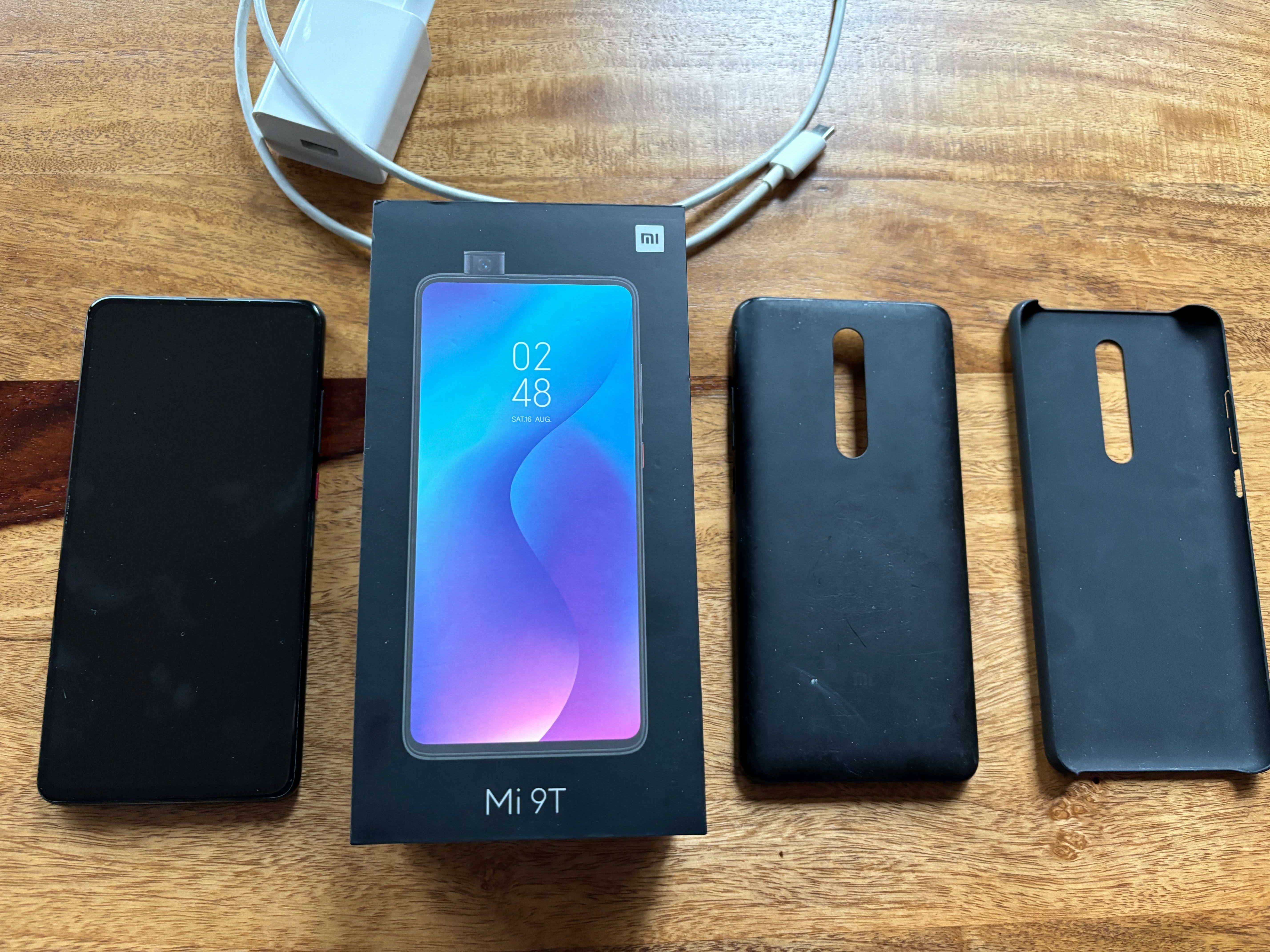 Xiaomi Mi 9T 64 GB w z polskiej dystrybucji w stanie idealnym