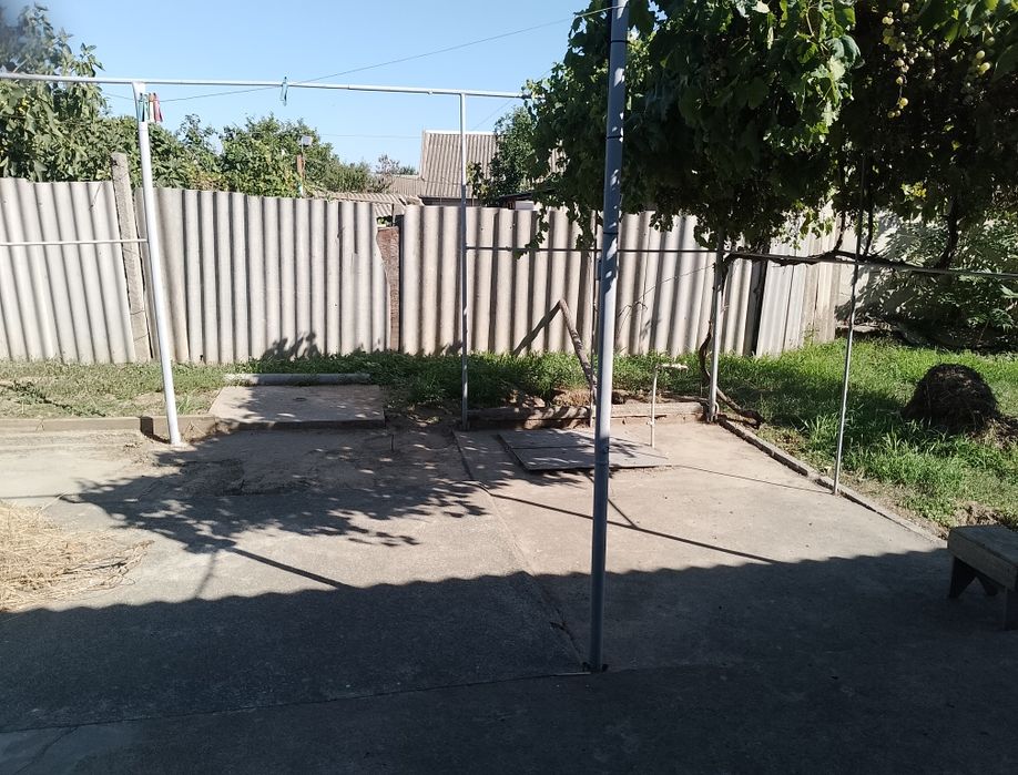 Продам дом разделенный на две половины