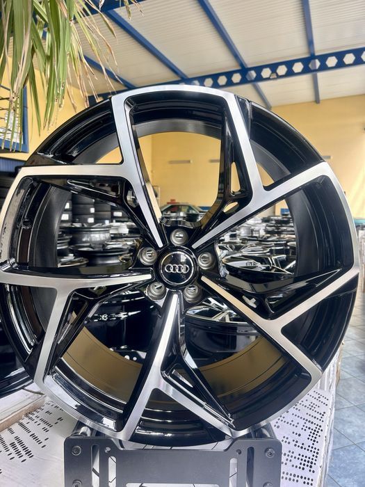 Felgi aluminiowe Audi 19 cali A4 S4 A5 S5 A6 A7 A8 Q3 Q5