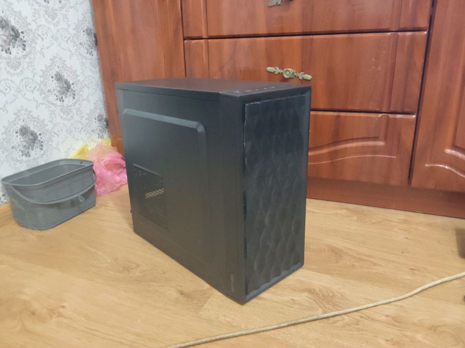 Компьютер ryzen 5 1600.
