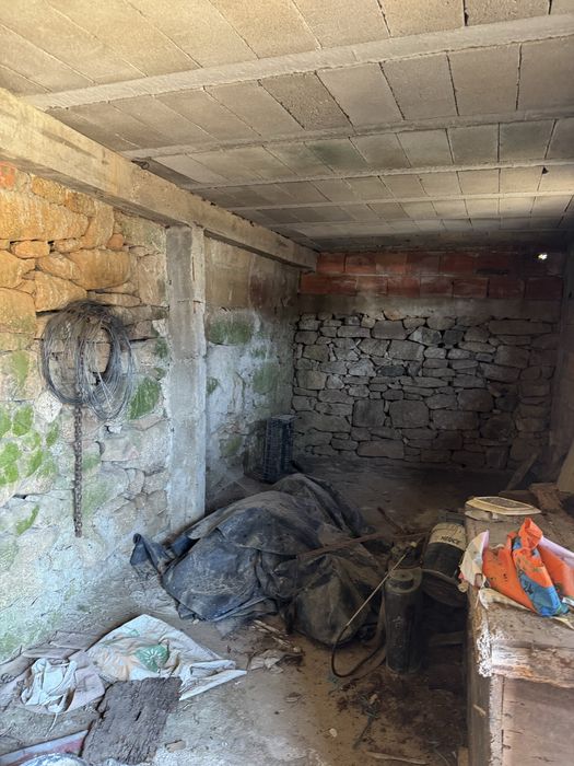 Casas para reconstrução + terreno