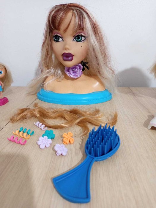 Bonecas Bratz. Roupa e acessórios