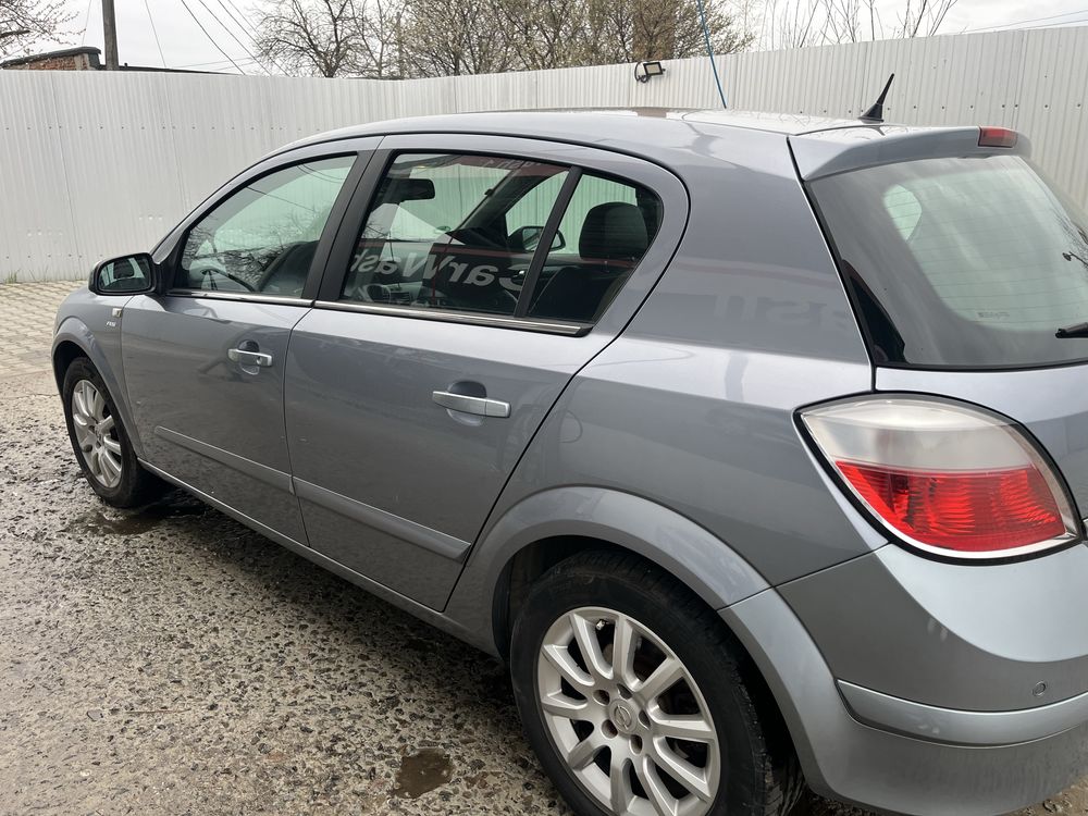 Opel astra H 1.8