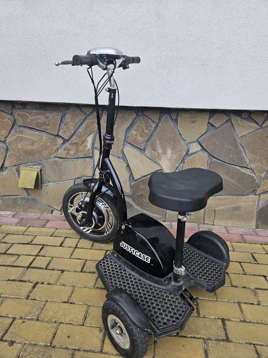 Електросамокат Трицикл