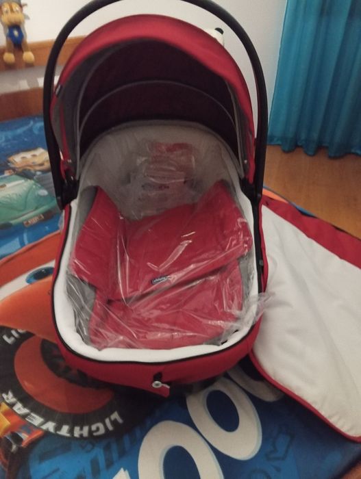 Vendo carrinho de bebê