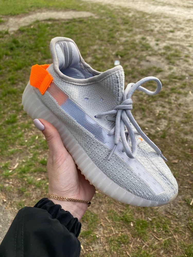 Жіночі кросівки Nike yeezy boost 350