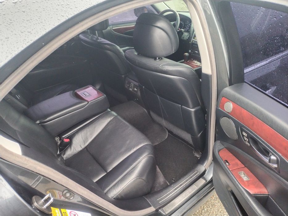 Продаж Lexus ls 460