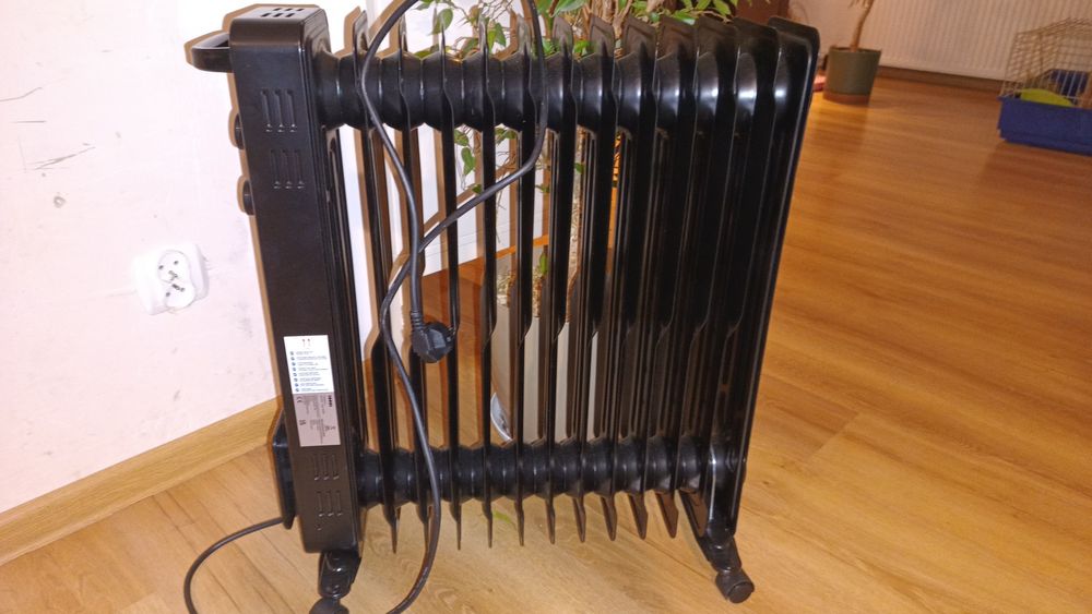 Grzejnik elektryczny olejowy żeberkowy 3000W