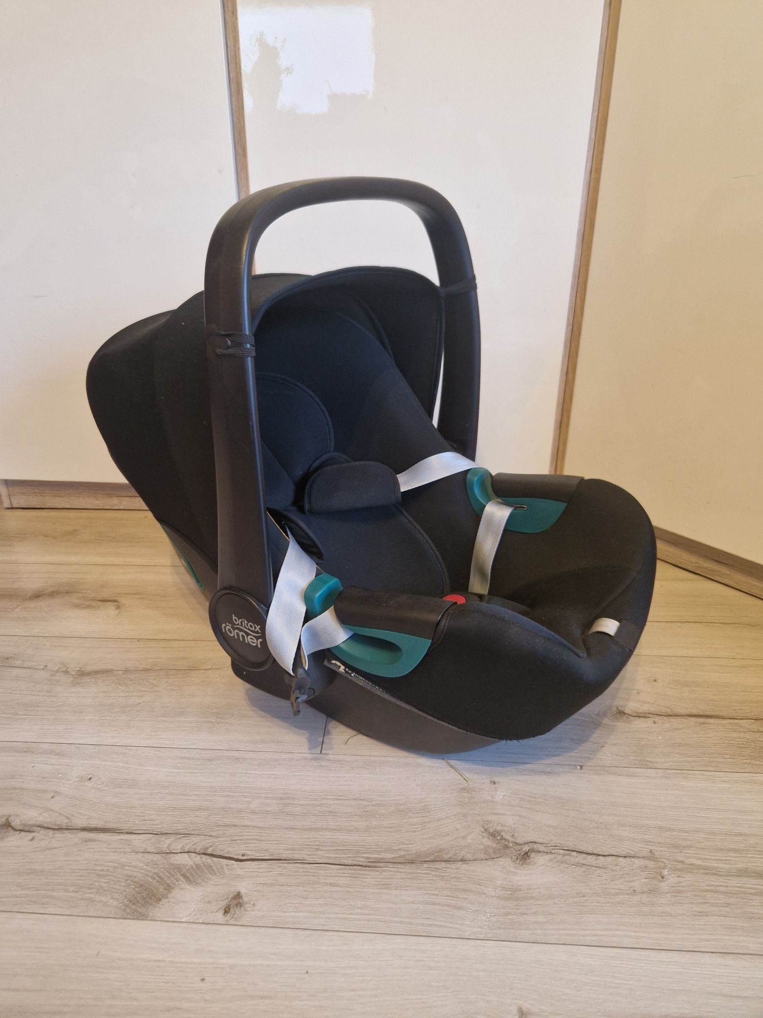 Britax Romer Baby Safe 3 i-Size