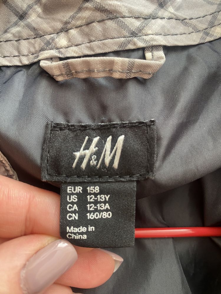 Вітровка на хлопчика розмір 140-158 см H&M.