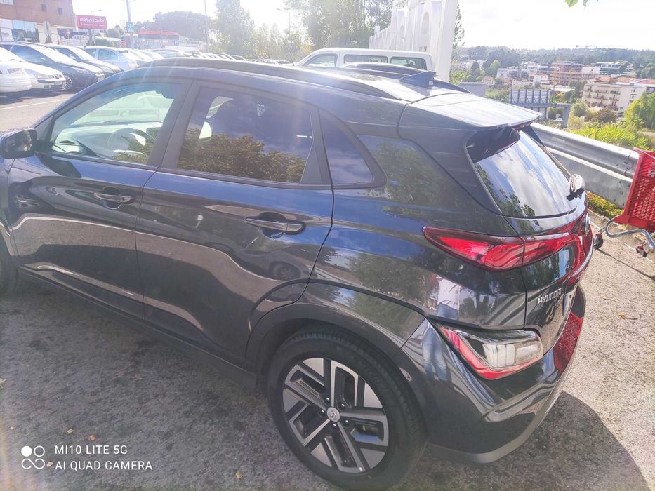 Troco carro elétrico por terreno ou ruína