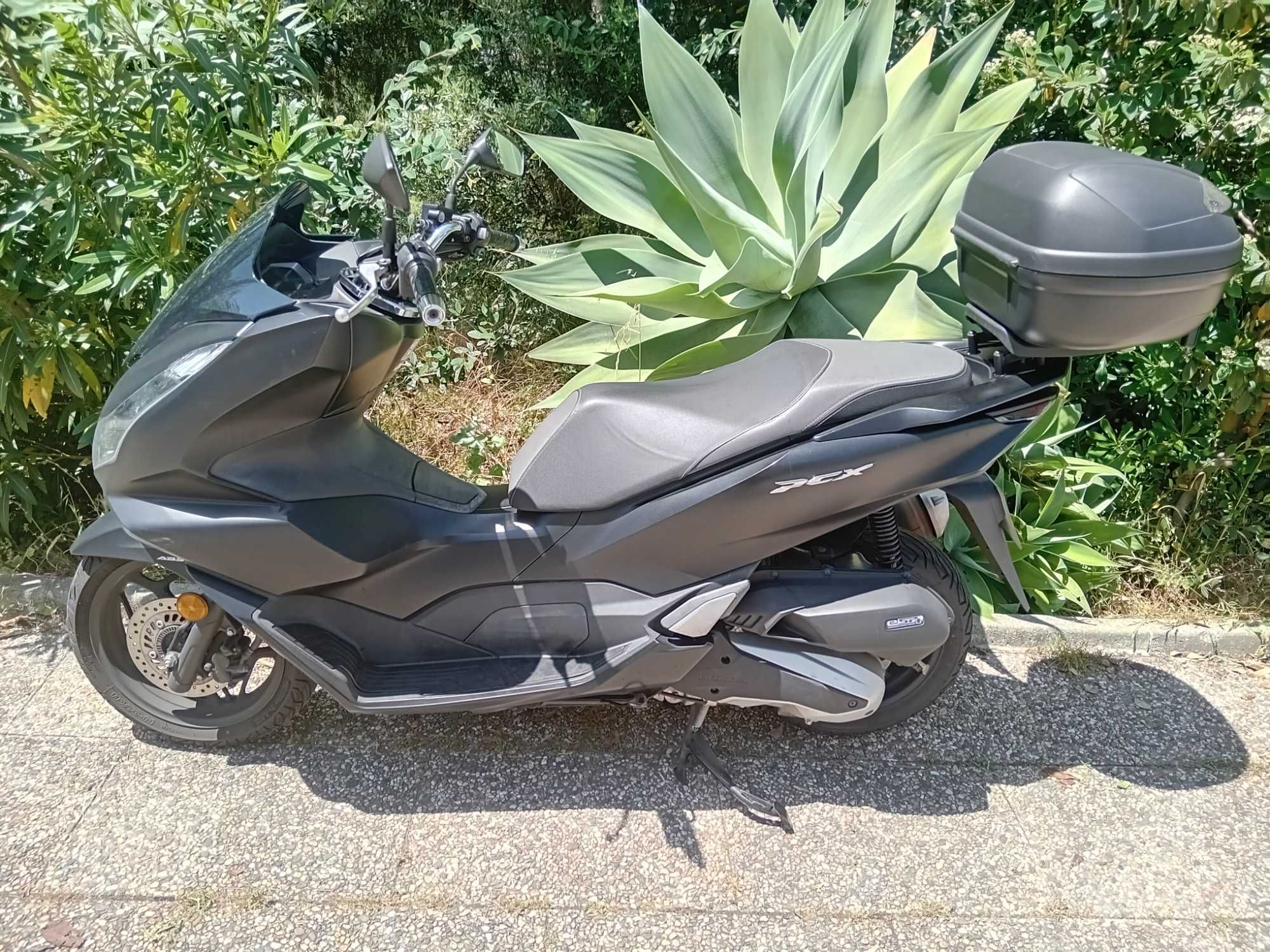 Honda PCX 2021 em excelente estado