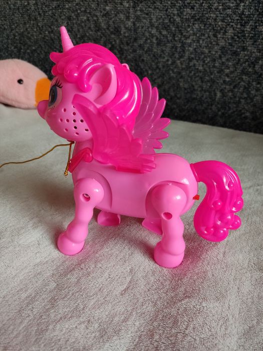 Інтерактивний музичний єдиноріг