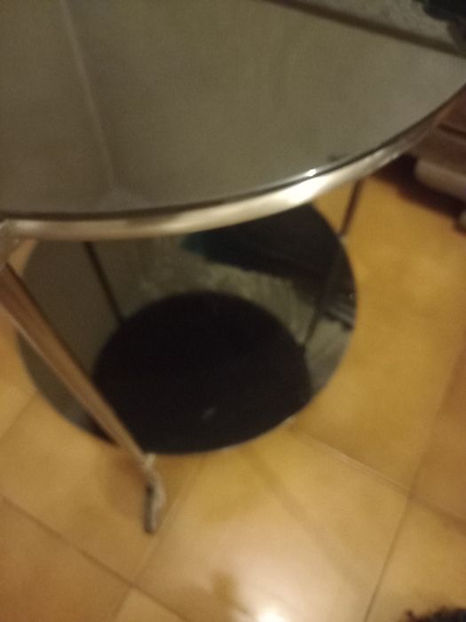 Mesa redonda  tampo vidro preta