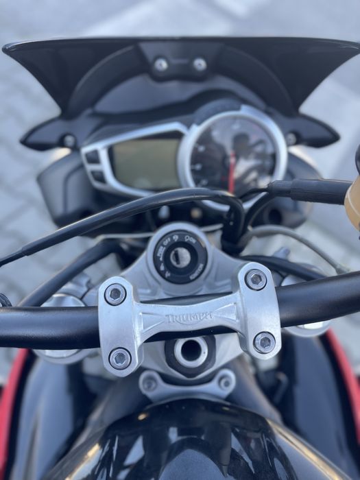 Triumph Street Triple R 675