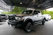 RAM 2500 Powerwagon 2500 Heavy Duty 6400cm3 410KM 6os 3 amort. Wyciągarka Warn