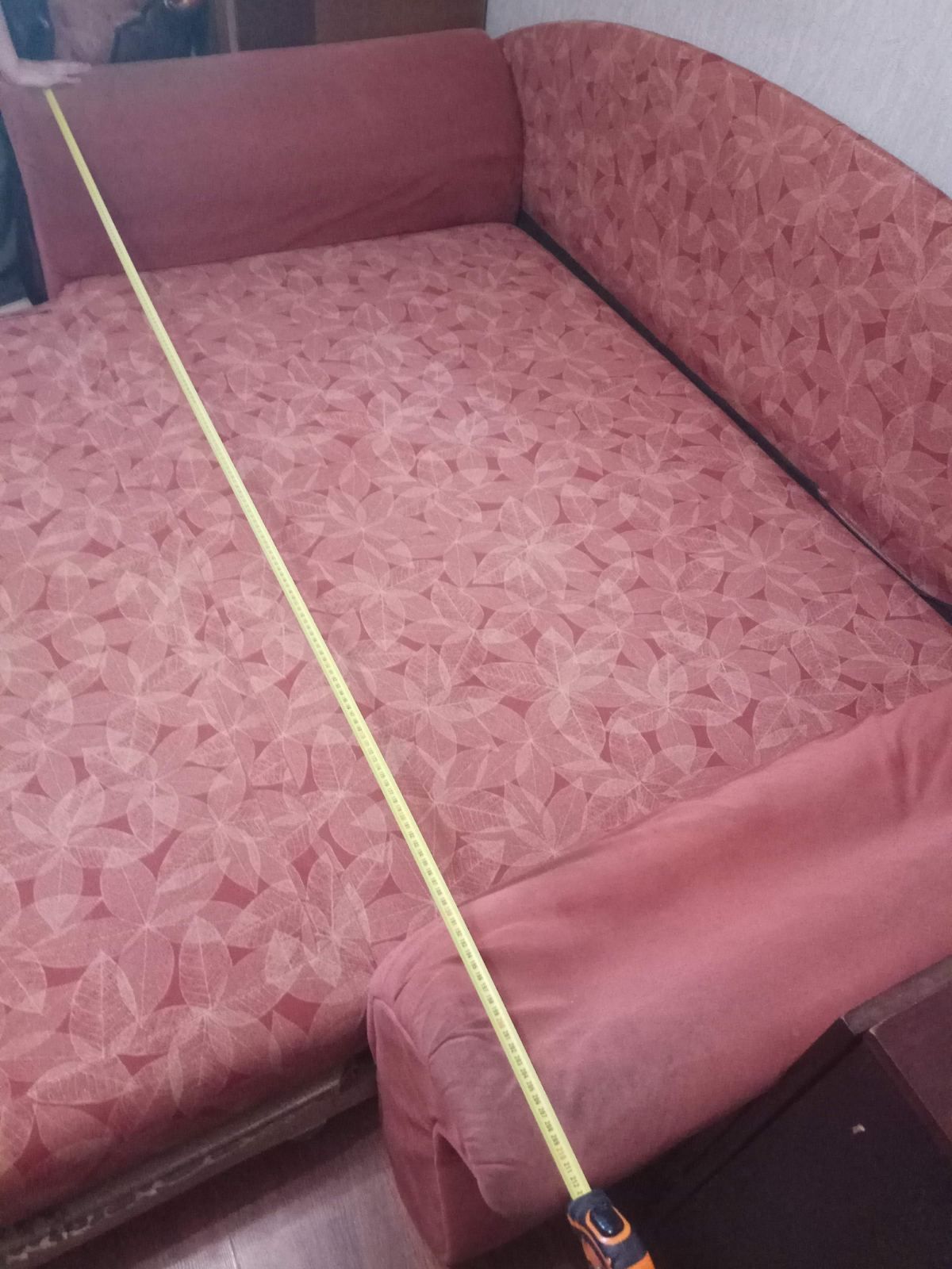 Продам диван б/в