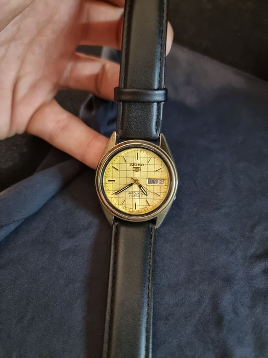 Relógio Seiko 5 Dourado