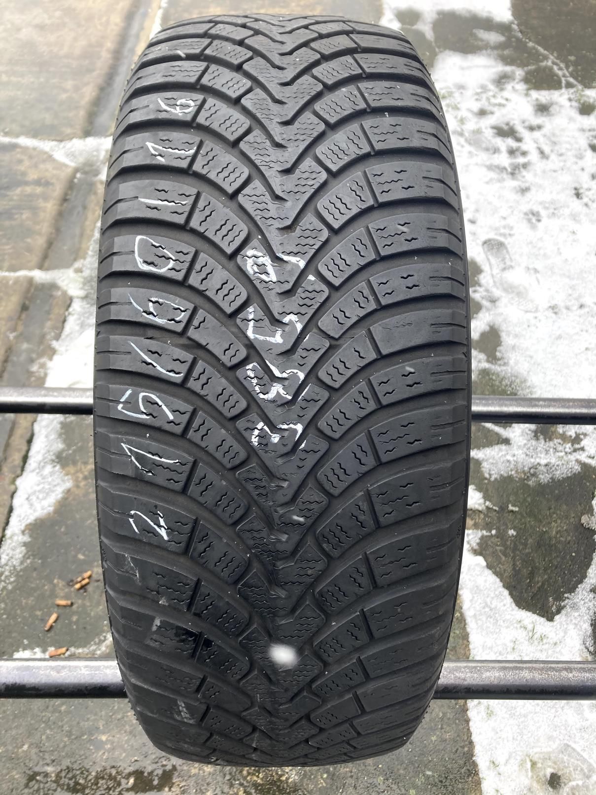 215/60/16 Falken EuroWinter HS01 99H