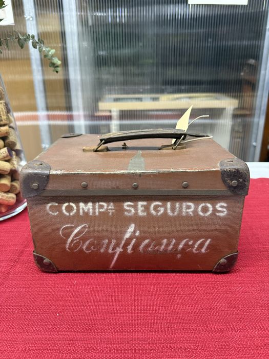 Caixa primeiros Socorros