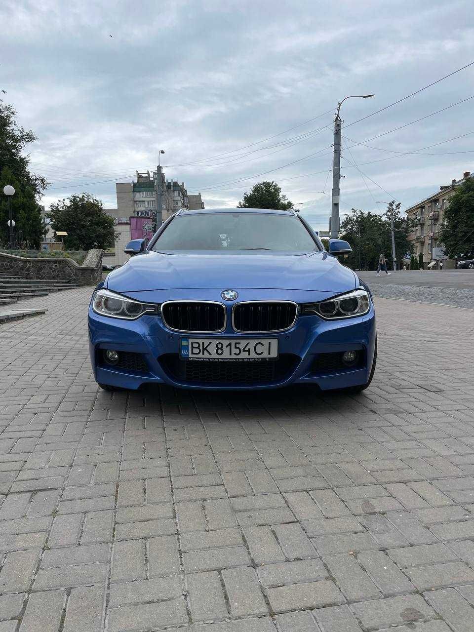 автомобіль bmw 320d в гарному стані