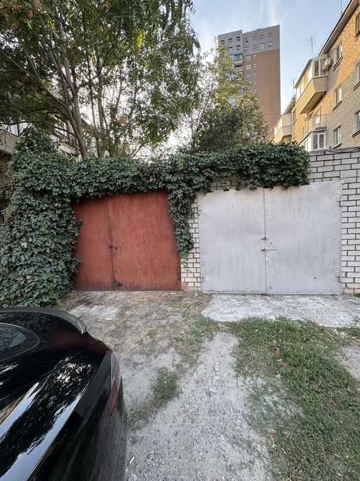 Сдам капитальный гараж по ул ЮСавченко 6 и ул Комсомольской(парк Глобы