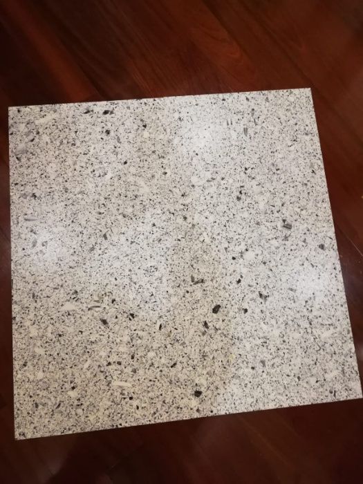 Caixas de chão mosaicos da marca Vinil Nafco