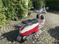 Django 125 peugeot