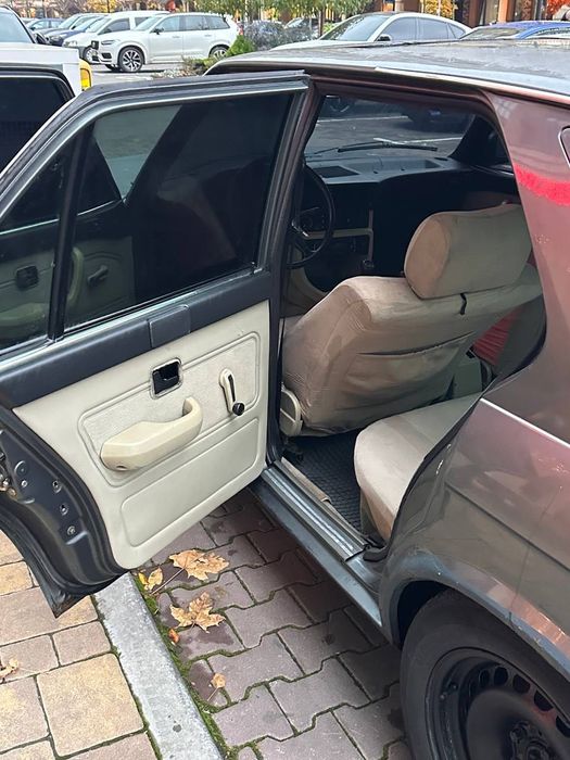 Бандітка БМВ Е28