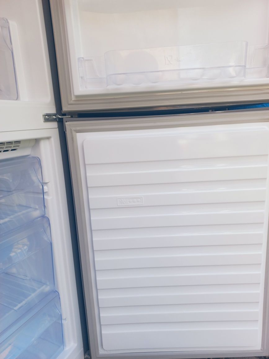 Lodówka Whirlpool Srebrna No Frost Zadbana 100% Sprawna Transp