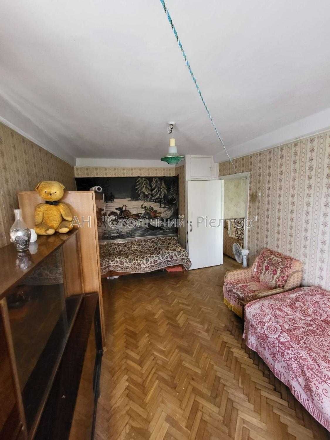Продаж 2-кімнатної квартири, вул.В.Черчилля, біля м.Дарниця.