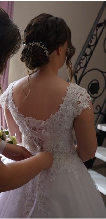 Suknia ślubna 'Księżniczka' r. 36/38 + Buty r.38