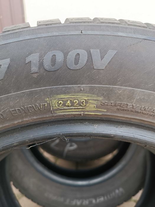 Opony zimowe 215.60.17