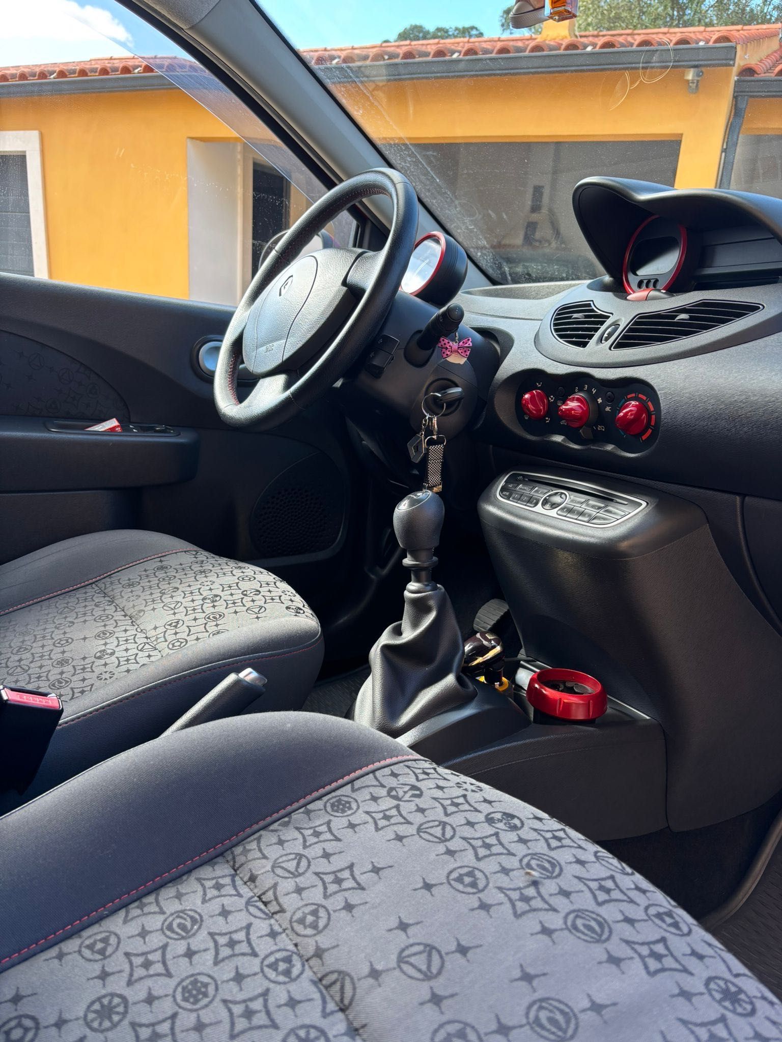 Renault Twingo 1.2 – Versão RIPCURL