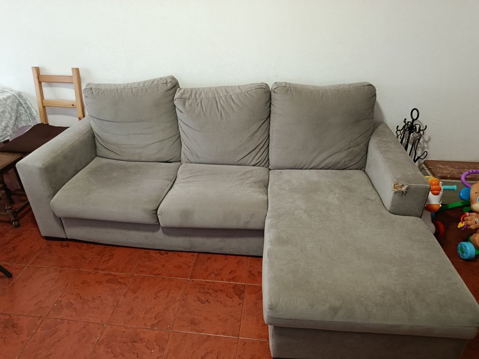 Sofá com chaise lounge de 3 lugares