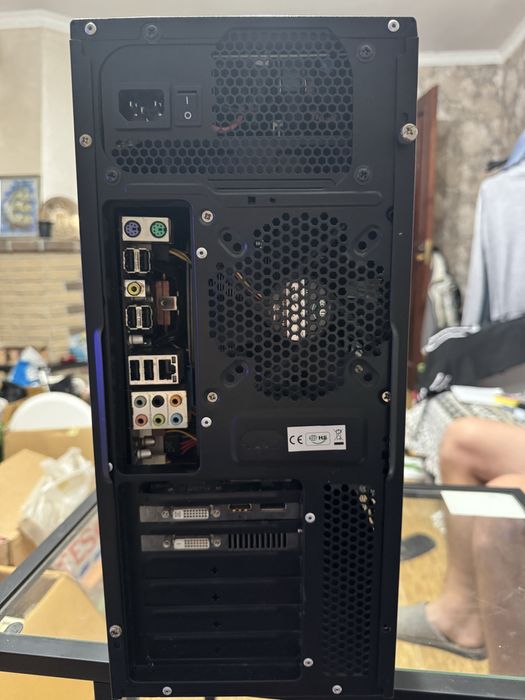 комп'ютер EZCOOL.