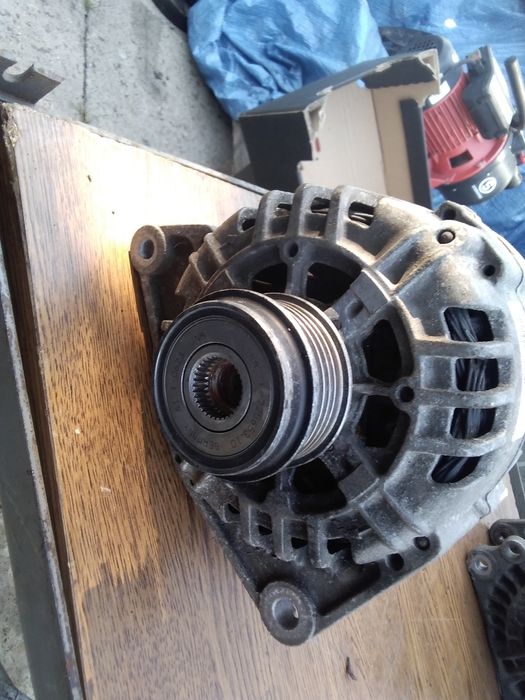 Alternator vw passat b5 2.0 - 20V-ALT