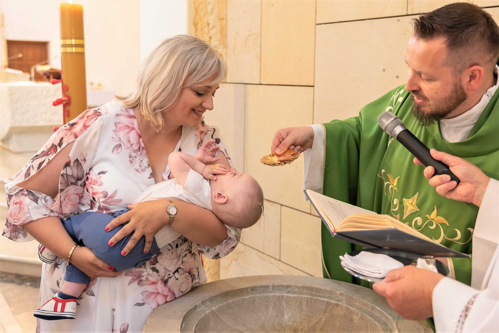 Fotograf sesje plenerowe, portretowe, ślubne, narzeczeńskie, studio